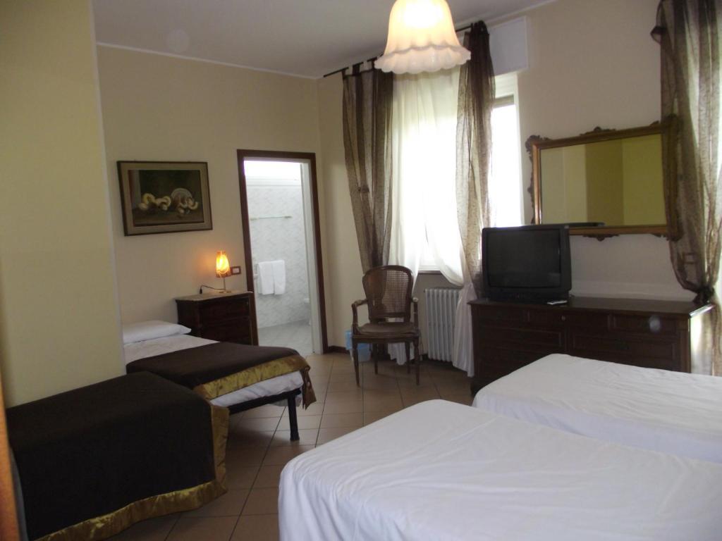 Hotel Ventolosa Villa dʼAlmè Habitación foto